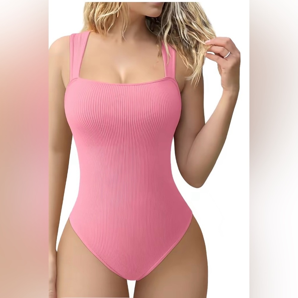 OQQ square neck sleeveless bodysuit